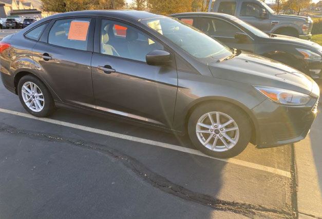 2018-ford-focus-passenger-side