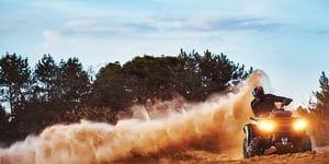 4-wheeling-dust-flying