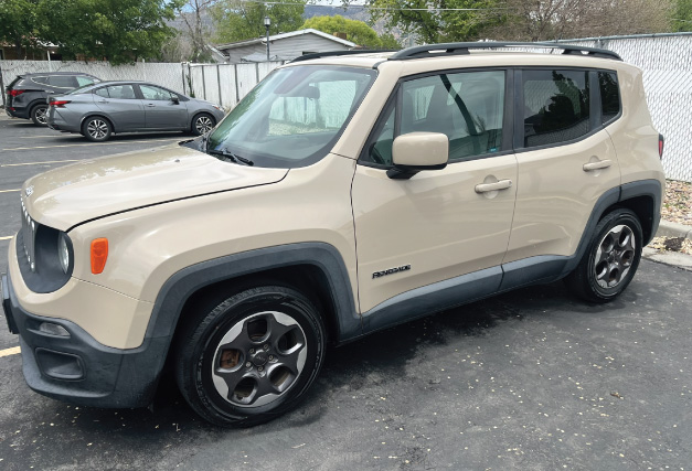 Jeep-renegade-driver-side