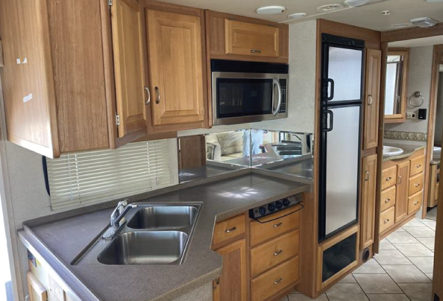 Sea-Breeze-inside-kitchen