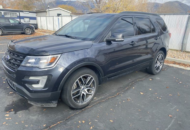 ford-explorer-drivers-side