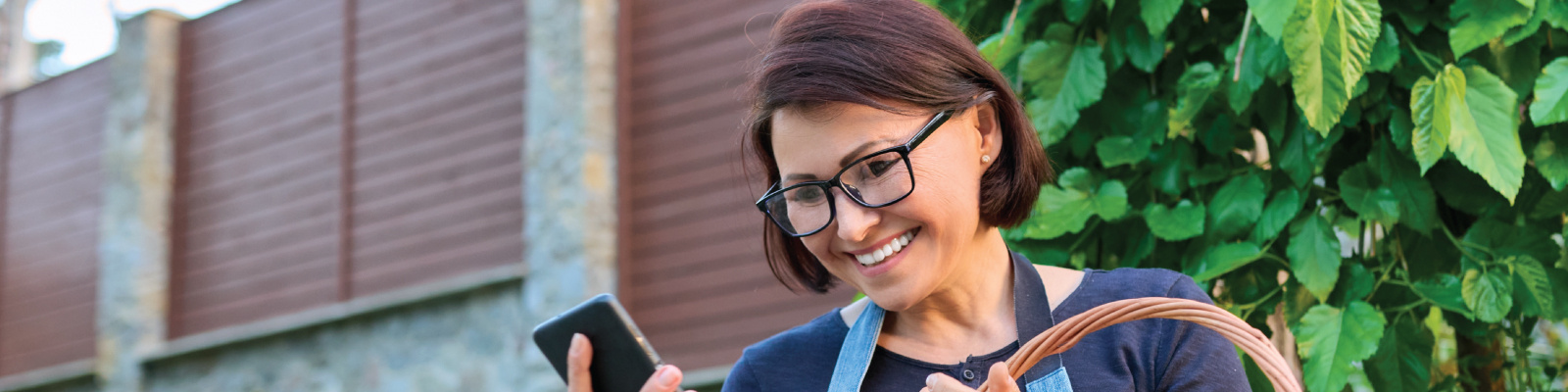 happy-spring-person-with-phone