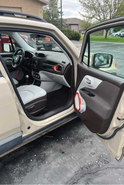 jeep-renegade-passenger-side