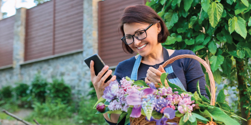Happy person getting eAlert