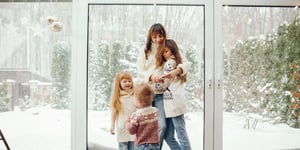 winter-family-enjoying-time-together