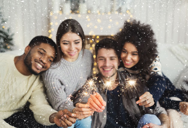 winter-friends-at-home-with-sparklers