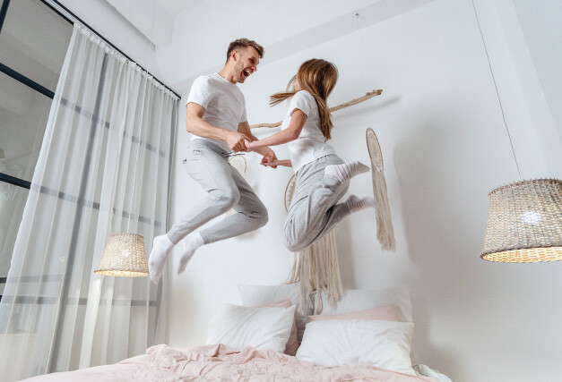 winter-home-jumping-bed